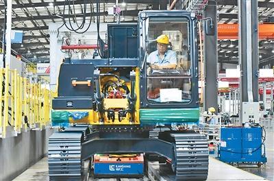 国产大模型跃升全球顶流 十四五期间的技术服务硬核突破